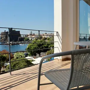 Paradiso Sul Mare , Aci Castello Italia